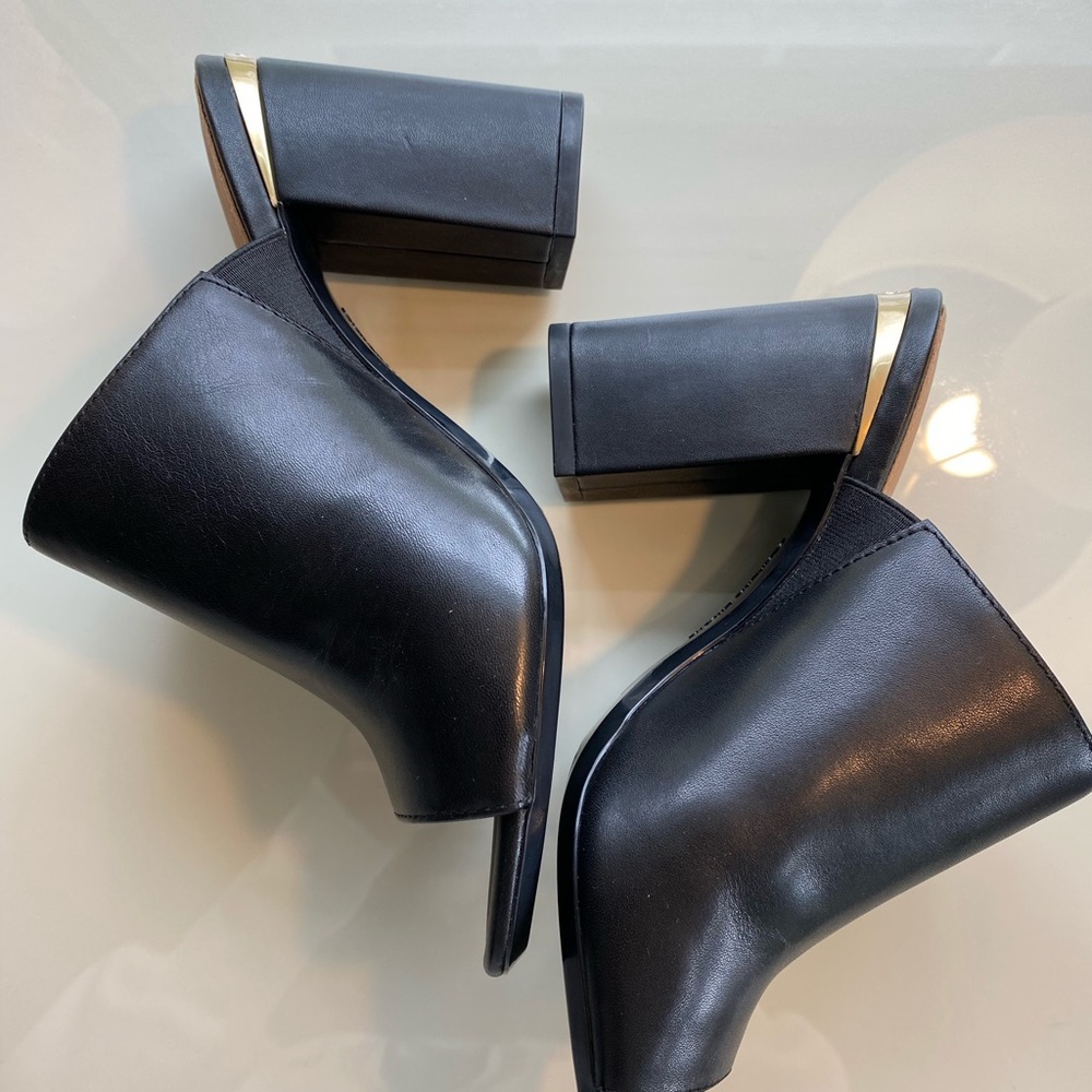 Size 6 black Calvin Klein heels